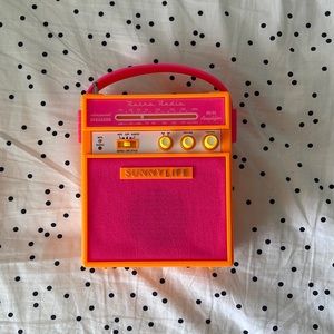 Sunny life neon radio